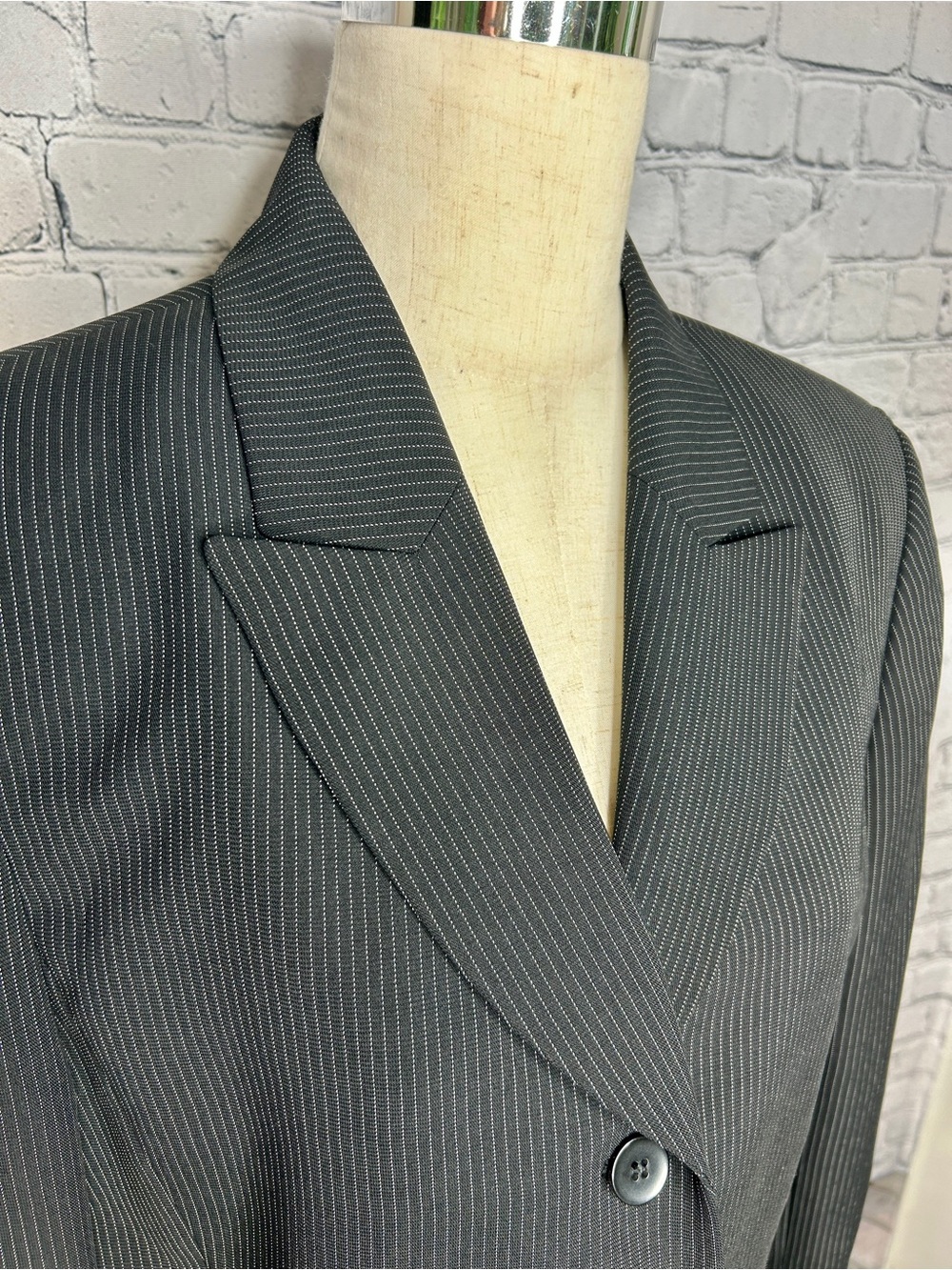 Tahari Women's Dark Gray Pinstripe Blazer - Picture 2 of 8